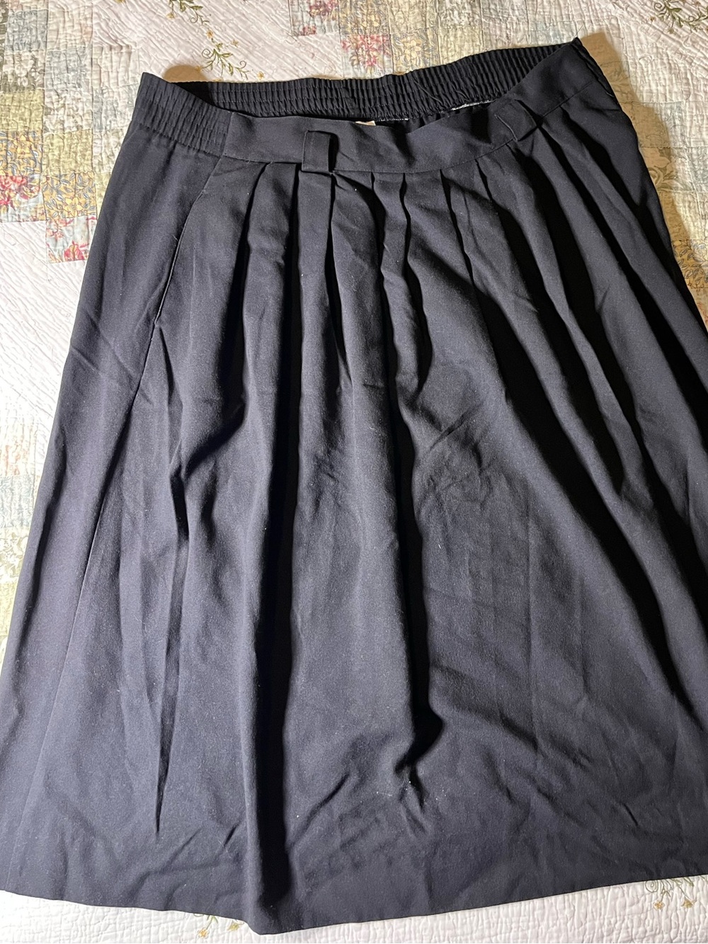 Briggs NY Vintage Black Pleated A-Line Women's Skirt-Size 16